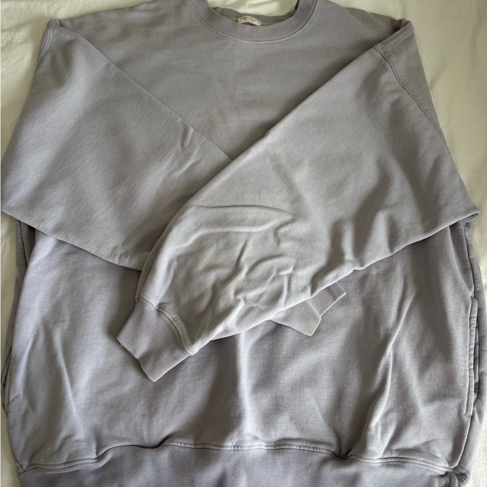 Brandy Melville Crewneck